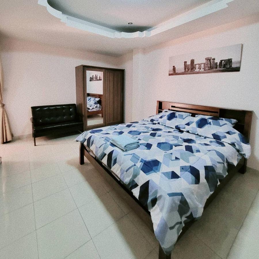 Marin House Pattaya Apartamento Exterior foto
