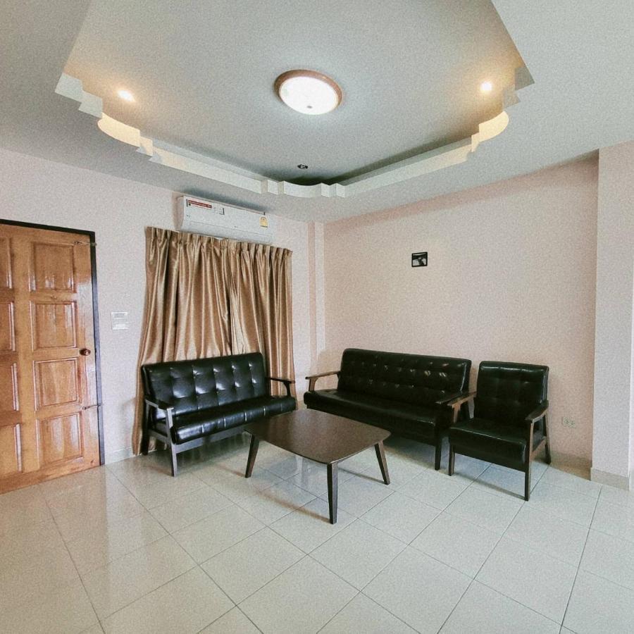Marin House Pattaya Apartamento Exterior foto