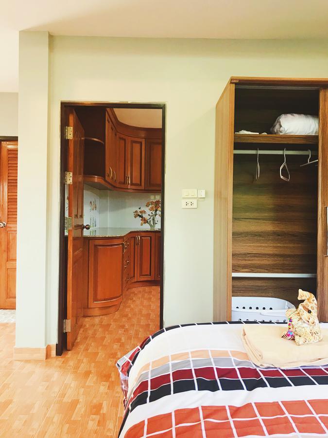 Marin House Pattaya Apartamento Exterior foto