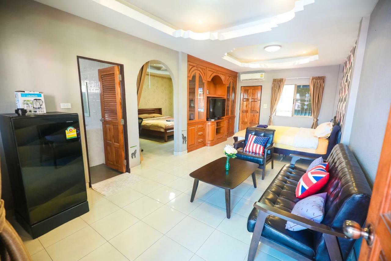 Marin House Pattaya Apartamento Exterior foto